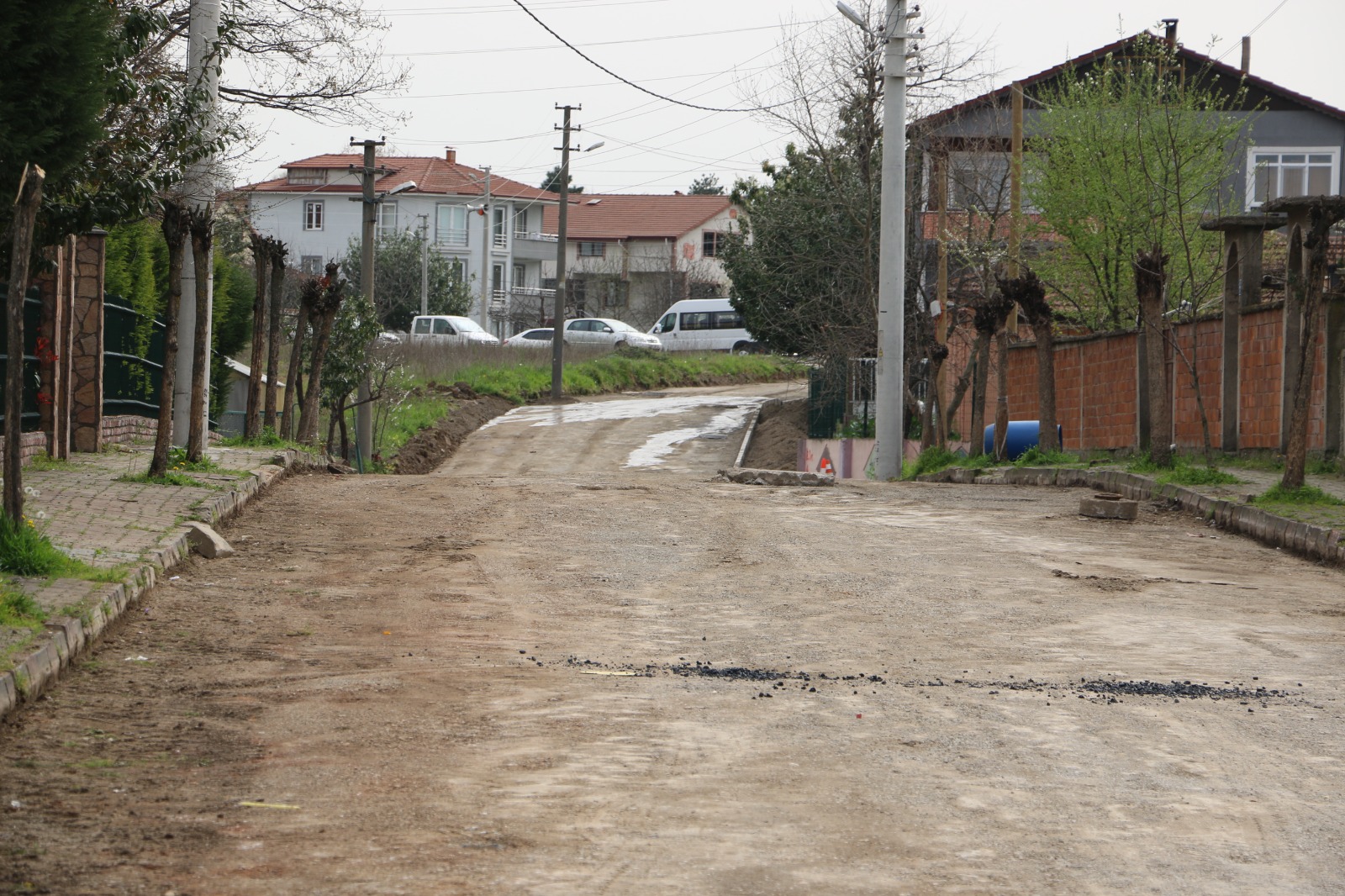 SARIDEDE MAHALLESİ'NDE 2 SOKAK DAHA ASFALTLANDI